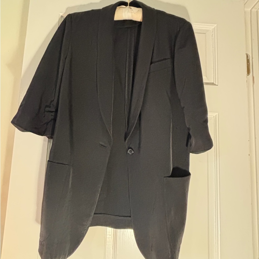 Elizabeth & James Black Lightweight Blazer